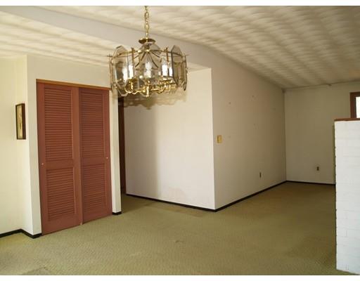 6 Parlee Road Chelmsford, MA 01824 - Photo 12 of 29 Gallery Image 12
