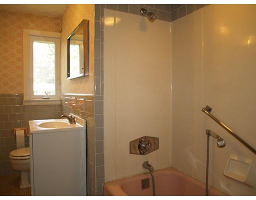6 Parlee Road Chelmsford, MA 01824 - Photo 18 of 29 Gallery Image 18