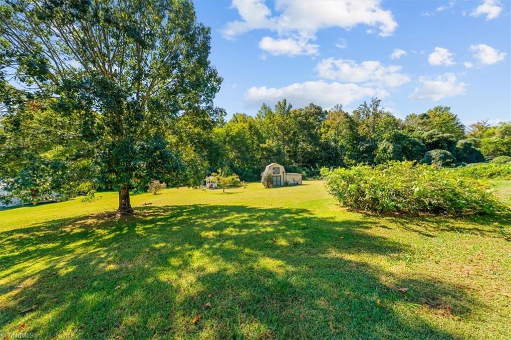 324 Deerfield Country Road Randleman, NC 27317 - Photo 34 of 38 Gallery Image 34