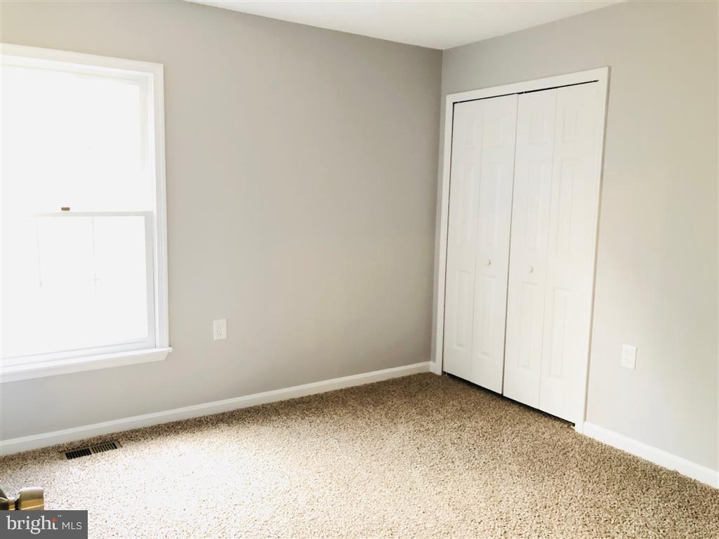 10483 Labrador Loop Manassas, VA 20112 - Photo 14 of 26 Gallery Image 14