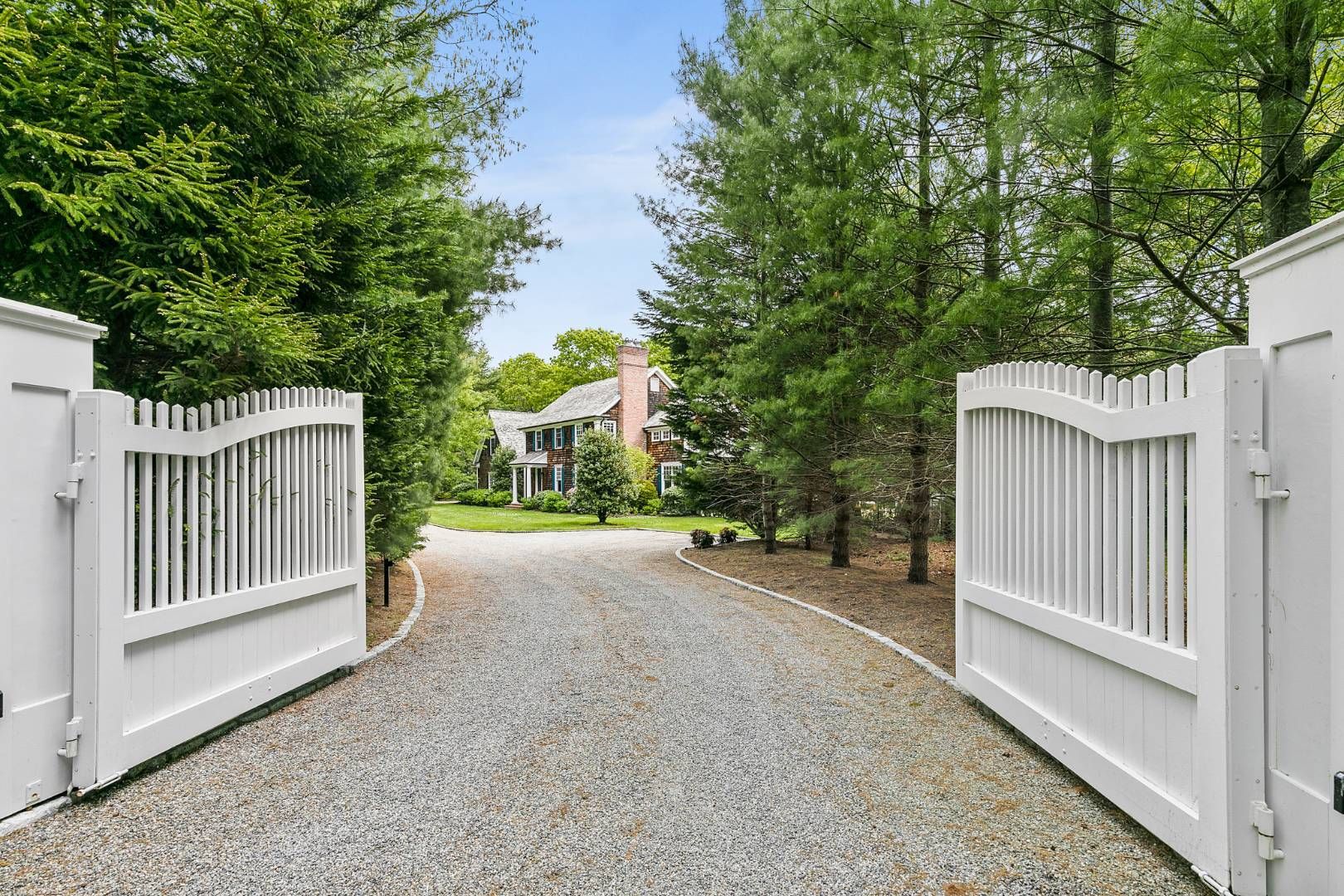 645 Stephen Hands Path East Hampton, NY 11937 - Photo 2 of 42