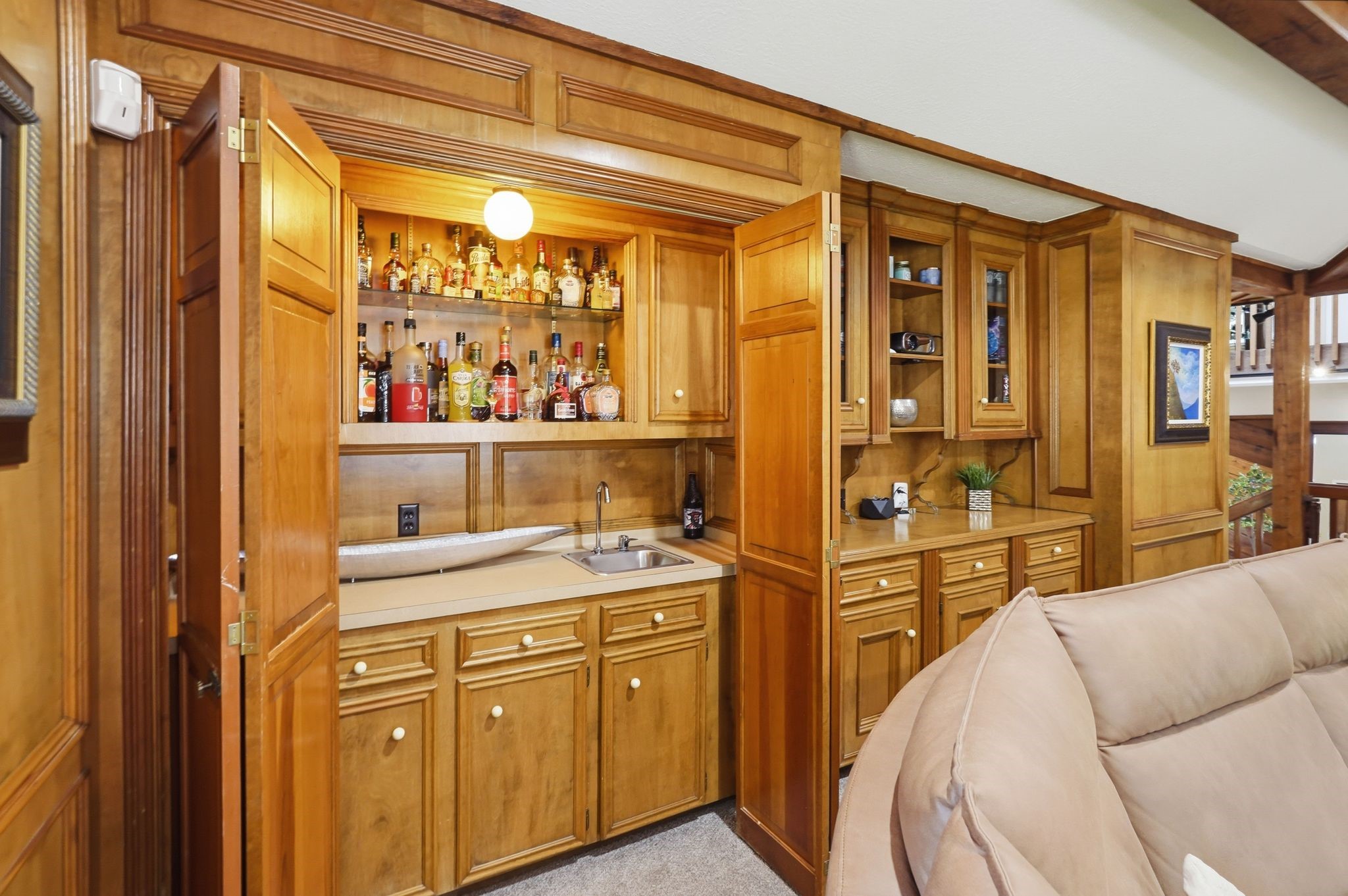 15007 Benfer Road Houston, TX 77069 - Photo 7 of 42 This classic wet bar is perfect for hosting every occasion!