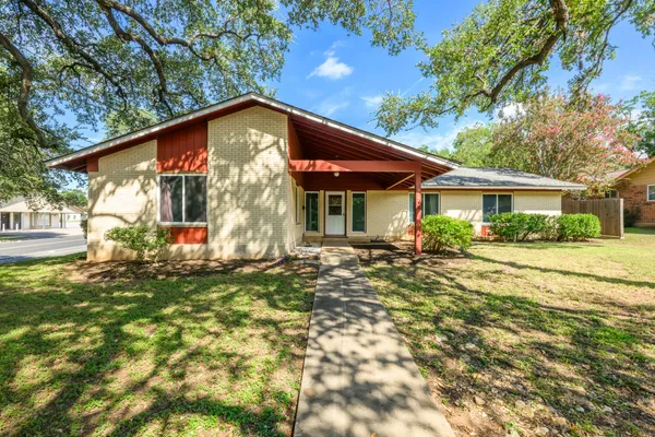 $798,000 | 5004 Pack Saddle Pass, Austin, TX 78745