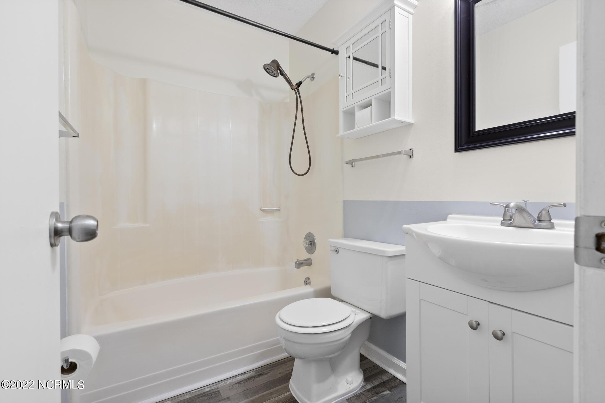 211 Dennis Road Jacksonville, NC 28546 - Photo 18 of 25 Guest Bathroom