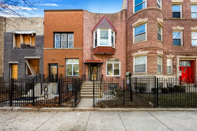 $274,700 | 4411 South Prairie Avenue, Chicago, IL 60653