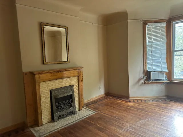 $289,700 | 4411 South Prairie Avenue, Chicago, IL 60653