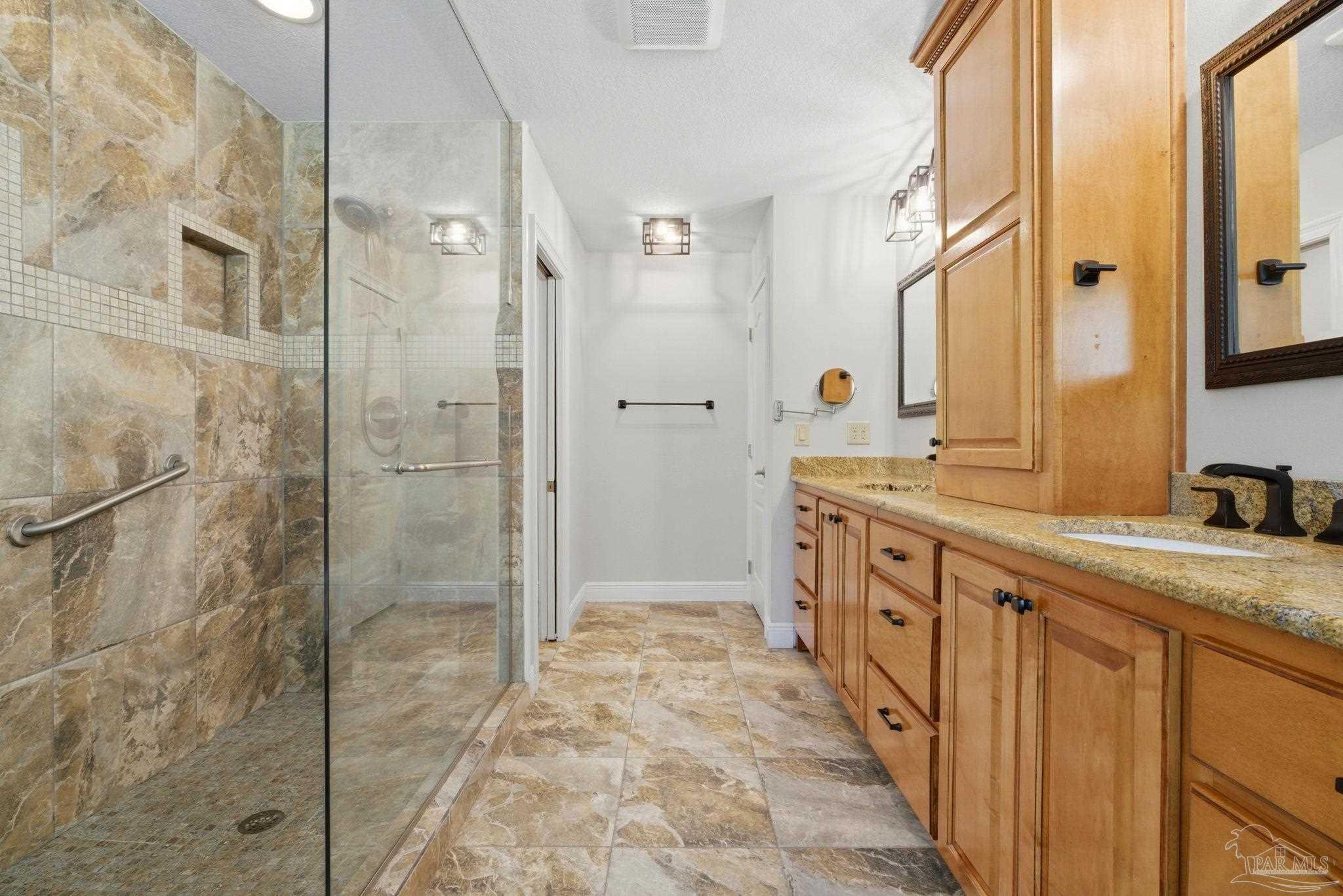 556 Tara Road Pensacola, FL 32534 - Photo 13 of 27 Gallery Image 13