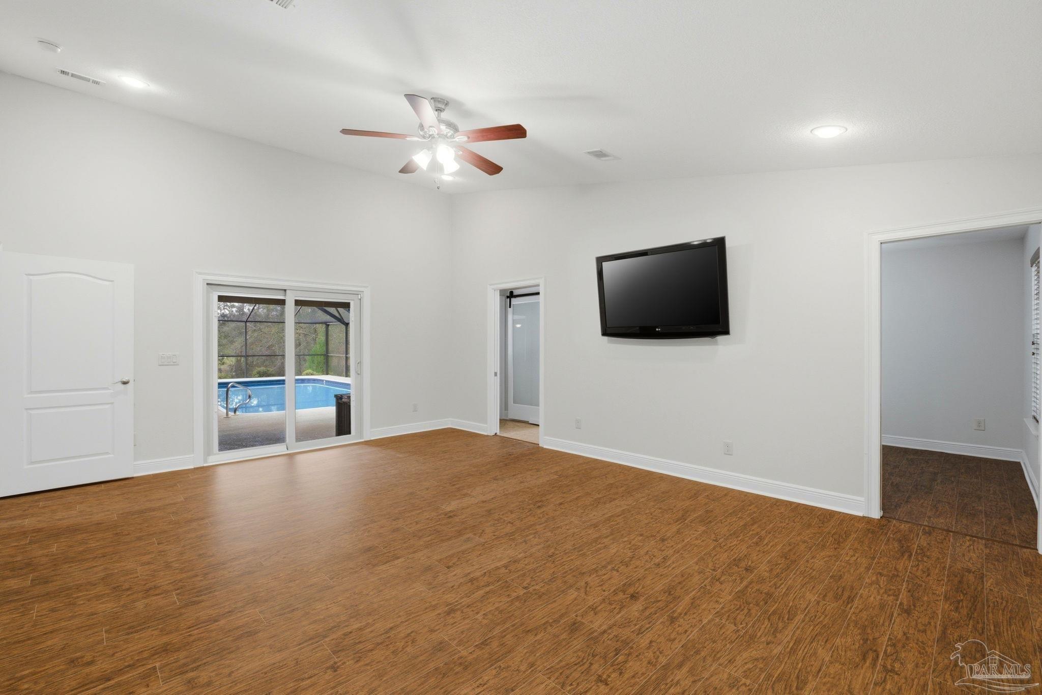 556 Tara Road Pensacola, FL 32534 - Photo 17 of 27 Gallery Image 17