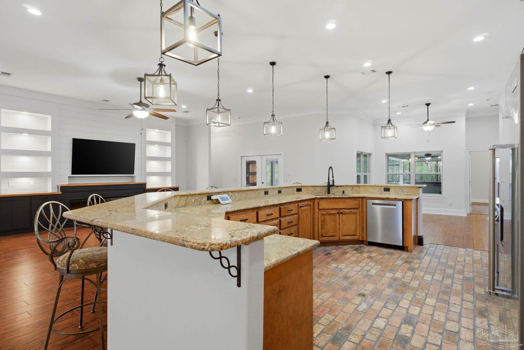 556 Tara Road Pensacola, FL 32534 - Photo 9 of 27 Gallery Image 9