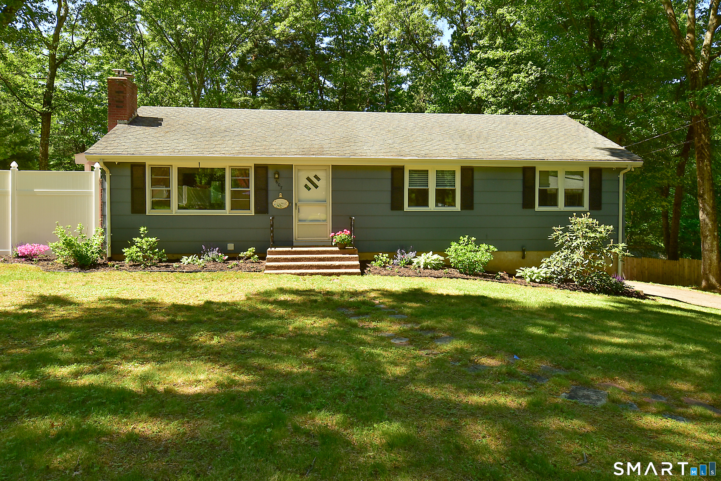 607 Old Post Road Tolland, CT 06084 - Photo 2 of 32