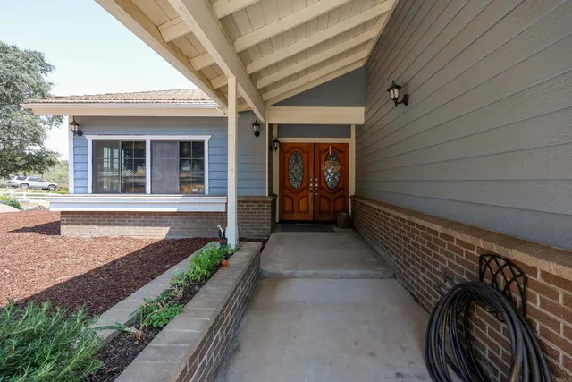 $1,199,000 | 2129 Avenida Del Cielo, Alpine, CA 91901