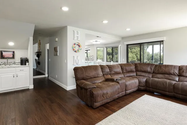 $1,199,000 | 2129 Avenida Del Cielo, Alpine, CA 91901