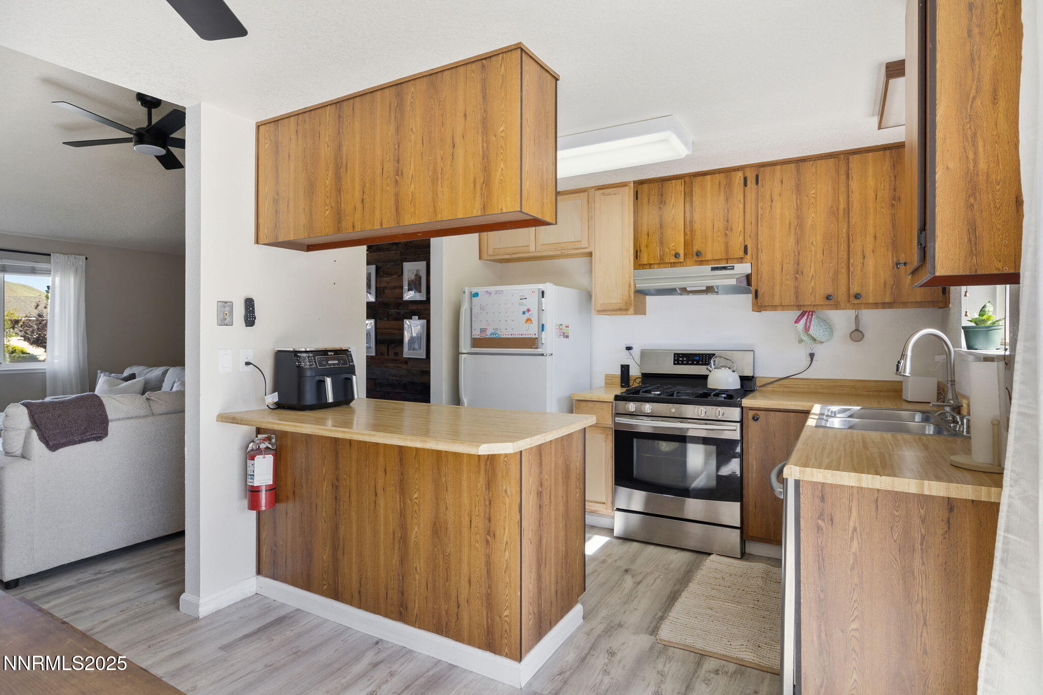 8470 Red Baron Boulevard Reno, NV 89506 - Photo 11 of 29 5-web-or-mls-8470 Red Barron-6