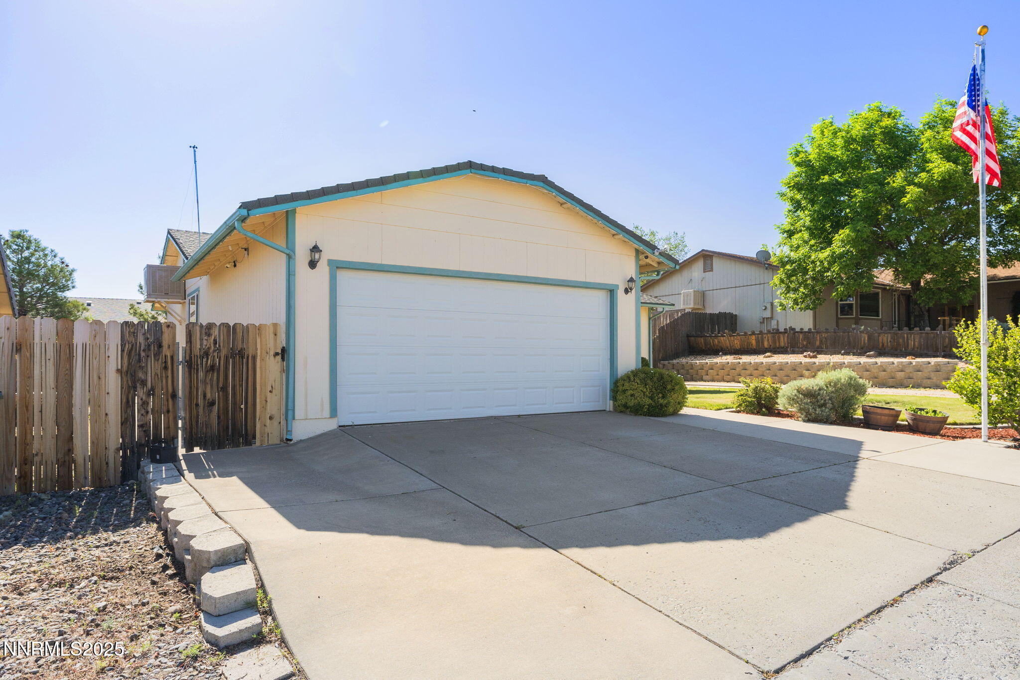 8470 Red Baron Boulevard Reno, NV 89506 - Photo 3 of 29 25-web-or-mls-8470 Red Barron-26
