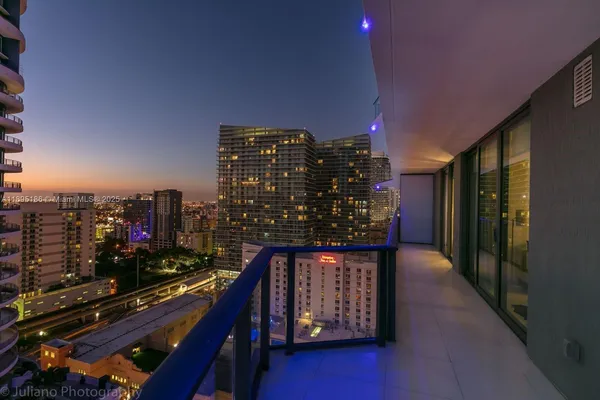 $5,400 | 1300 South Miami Avenue, Unit 2109, Miami, FL 33130