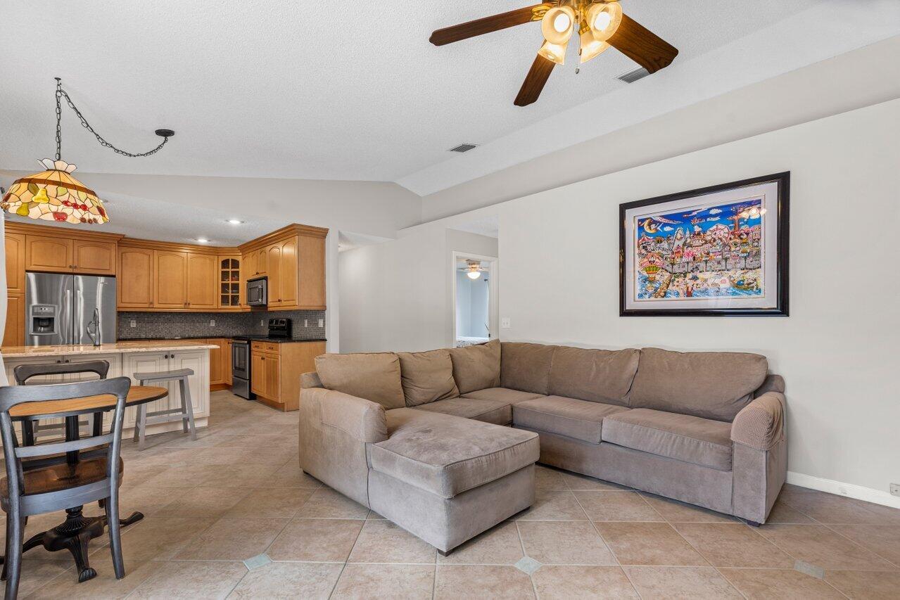 4833 North Lee Road Delray Beach, FL 33445 - Photo 12 of 32 Family Area & Kitchen