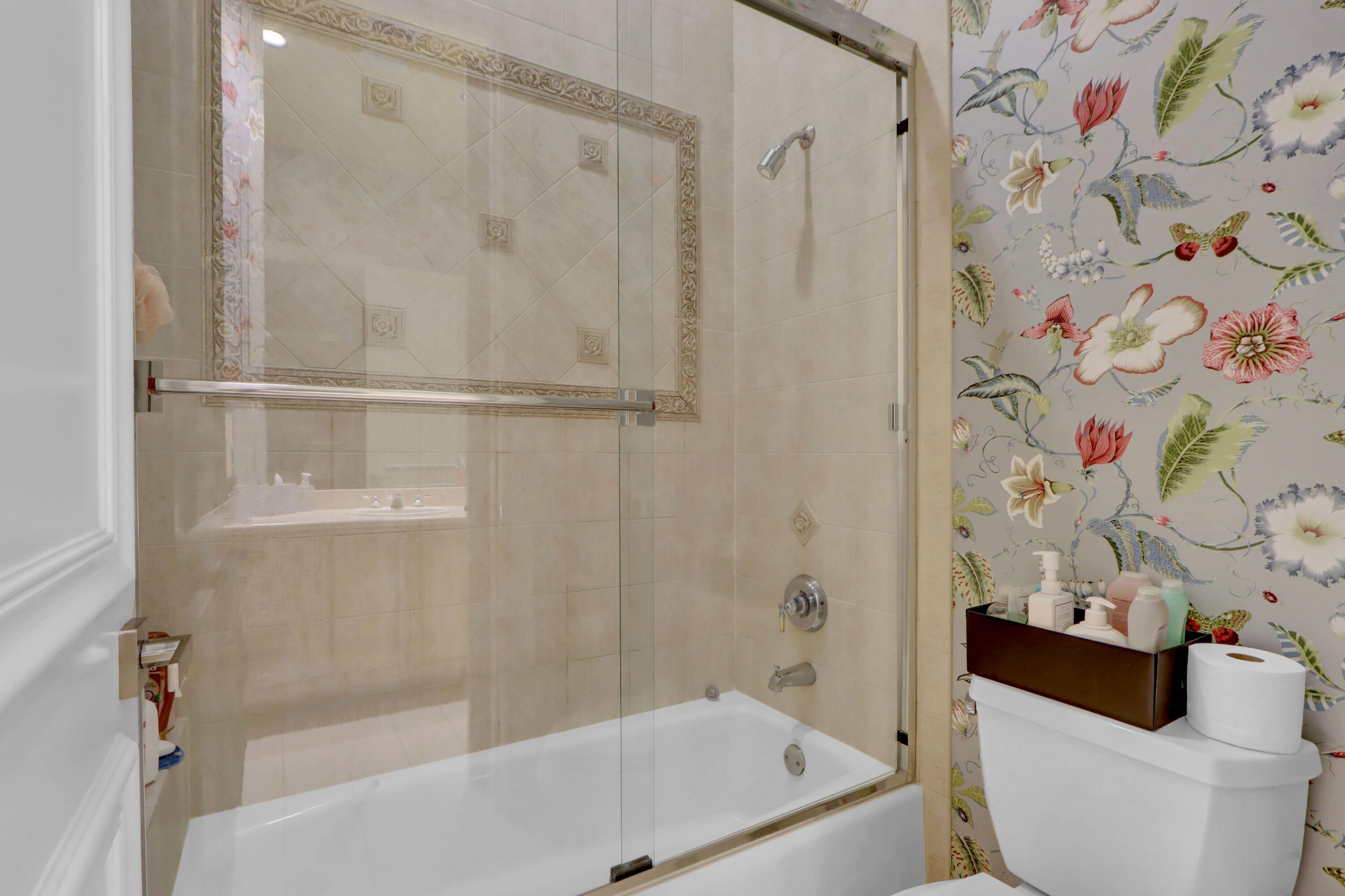 3799 Northwest Coventry Lane Boca Raton, FL 33496 - Photo 24 of 54 Bathroom 3 - Jack & Jill