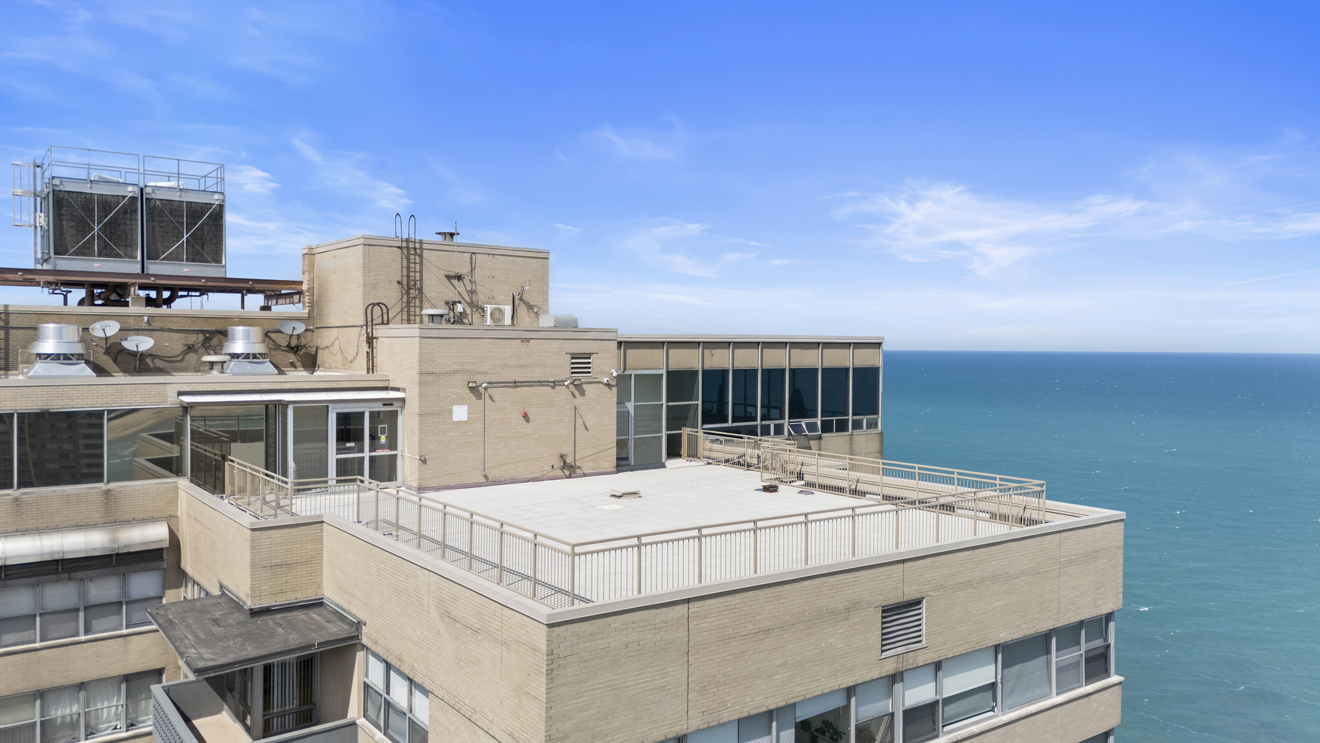 6301 North Sheridan Road, Unit 12C Chicago, IL 60660 - Photo 30 of 32