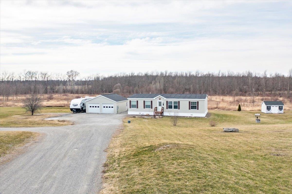 57 Rail Trl Lane Swanton, VT 05478 - Photo 4 of 31