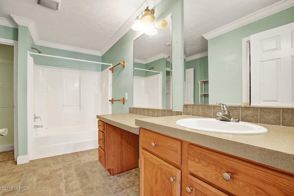 394 Pond Road Rocky Point, NC 28457 - Photo 13 of 29 PondDrive-13