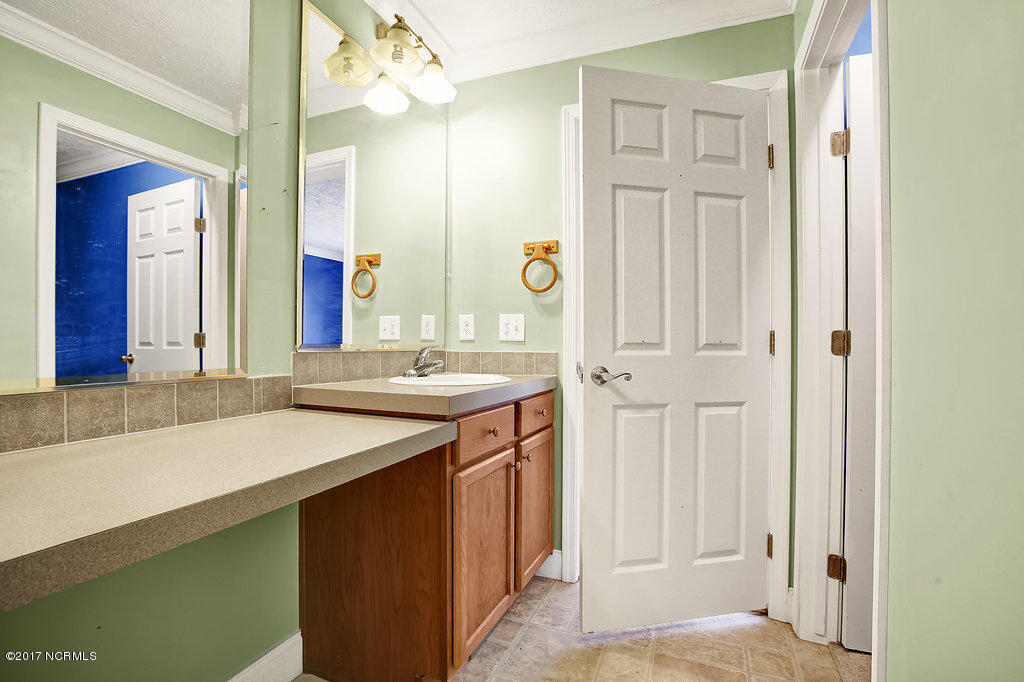 394 Pond Road Rocky Point, NC 28457 - Photo 14 of 29 PondDrive-14