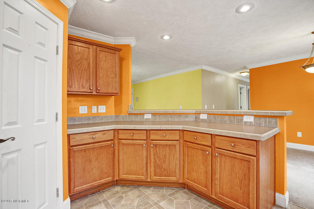 394 Pond Road Rocky Point, NC 28457 - Photo 8 of 29 PondDrive-08