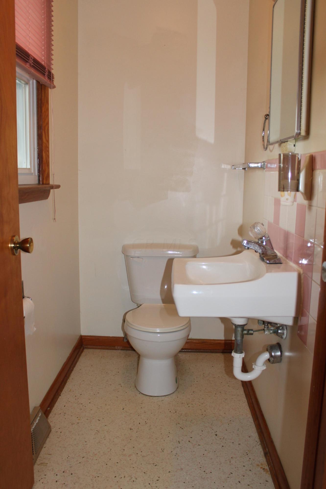 8644 Jacksontown Road Newark, OH 43056 - Photo 14 of 24 Gallery Image 14
