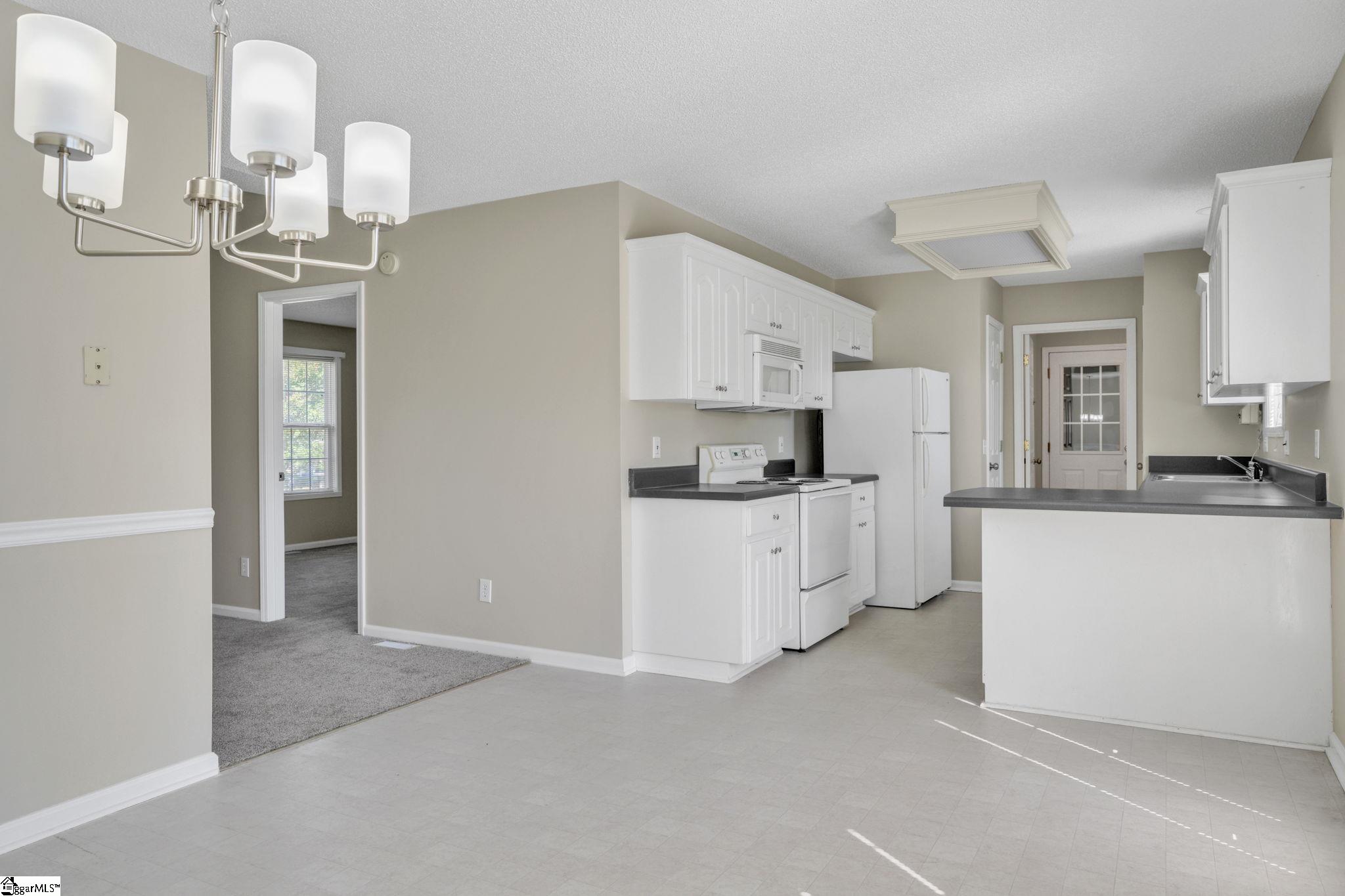 1370 Bishop Road Inman, SC 29349 - Photo 7 of 24