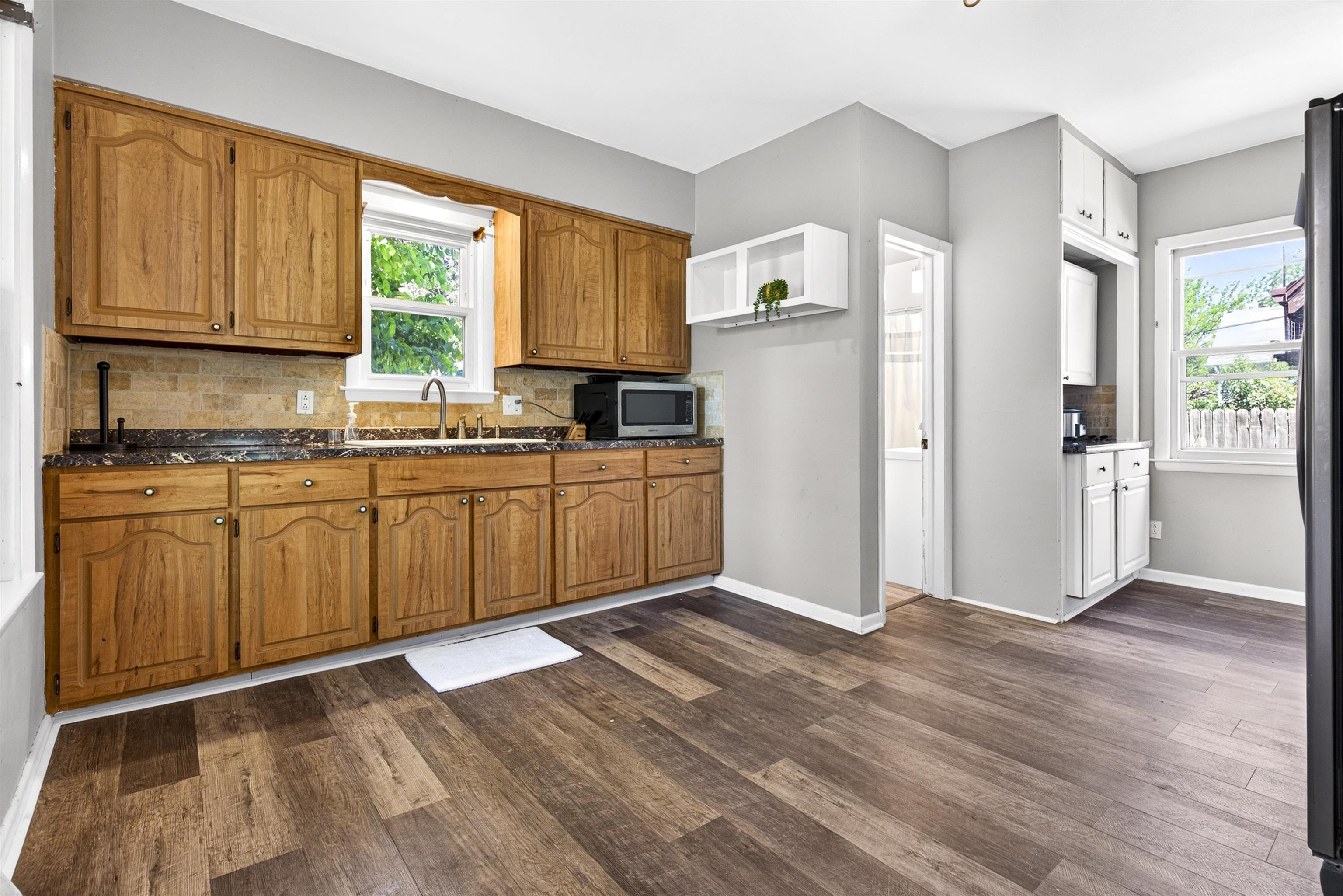 135 North Story Street Appleton, WI 54914 - Photo 11 of 25