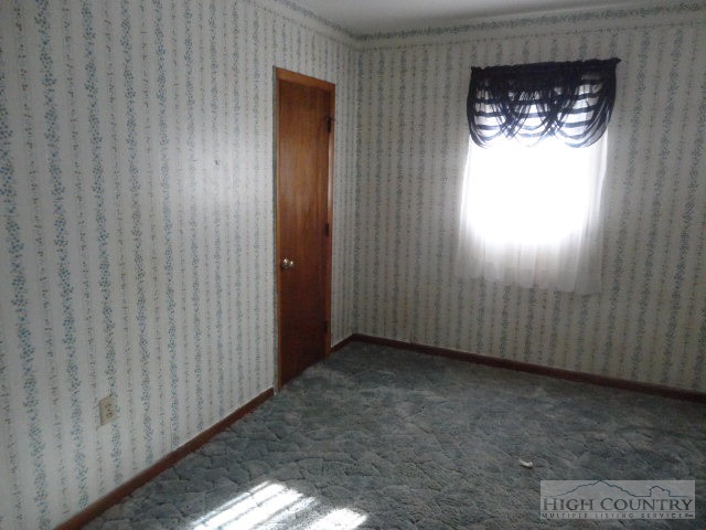 2096 Frank Dillard Road Jefferson, NC 28640 - Photo 6 of 12 Gallery Image 6