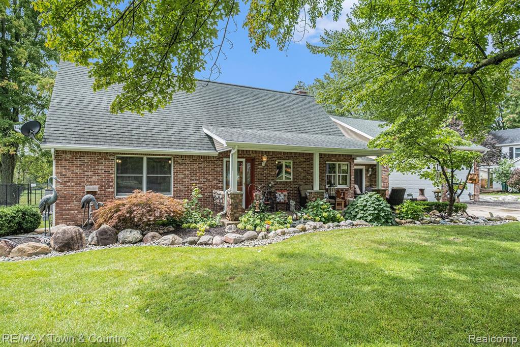1460 Flushing Road Flushing, MI 48433 - Photo 5 of 52
