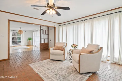 $235,000 | 325 Oak Street, Lafayette, LA 70506