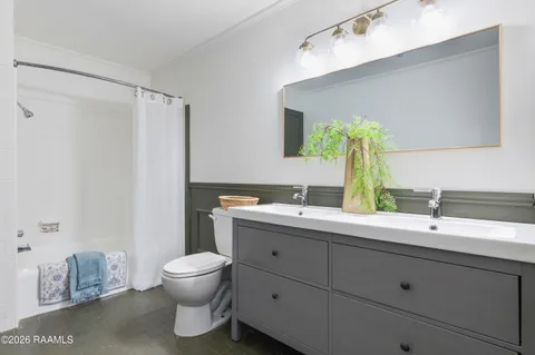 $235,000 | 325 Oak Street, Lafayette, LA 70506