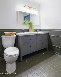 $235,000 | 325 Oak Street, Lafayette, LA 70506