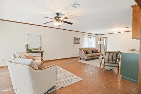 $235,000 | 325 Oak Street, Lafayette, LA 70506