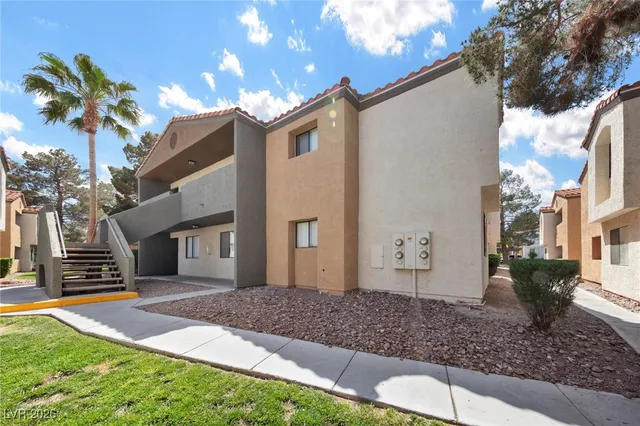 $2,195 | 3151 North Soaring Gulls Drive, Unit 1194, Las Vegas, NV 89128