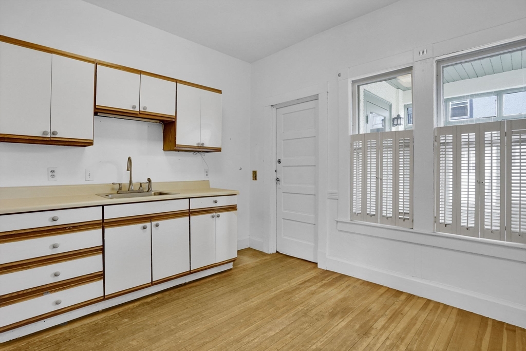 62 Firglade Avenue Springfield, MA 01108 - Photo 13 of 40