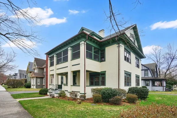 $419,900 | 62 Firglade Avenue, Springfield, MA 01108