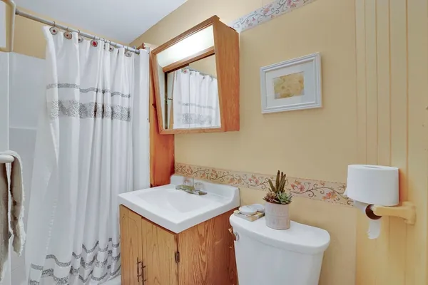 $419,900 | 62 Firglade Avenue, Springfield, MA 01108