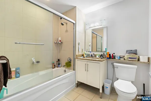 $750,000 | 20 Newport Parkway, Unit 2306, Jersey City, NJ 07310