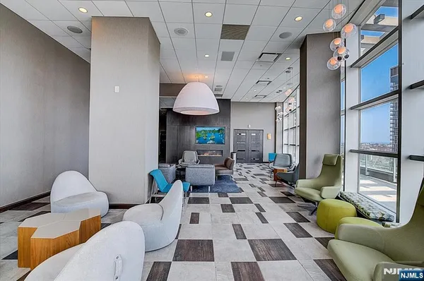 $750,000 | 20 Newport Parkway, Unit 2306, Jersey City, NJ 07310