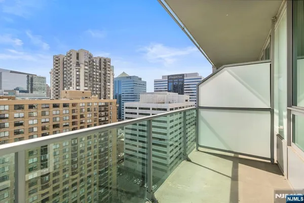 $750,000 | 20 Newport Parkway, Unit 2306, Jersey City, NJ 07310