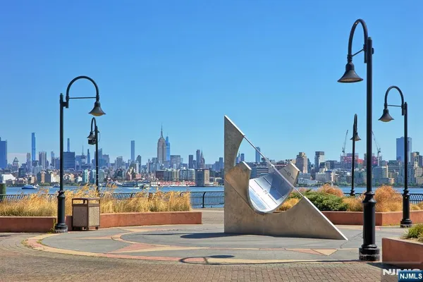 $750,000 | 20 Newport Parkway, Unit 2306, Jersey City, NJ 07310