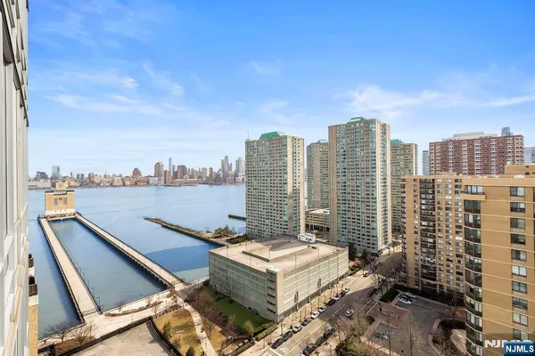 $750,000 | 20 Newport Parkway, Unit 2306, Jersey City, NJ 07310