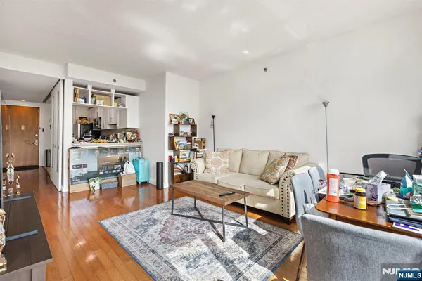 $750,000 | 20 Newport Parkway, Unit 2306, Jersey City, NJ 07310