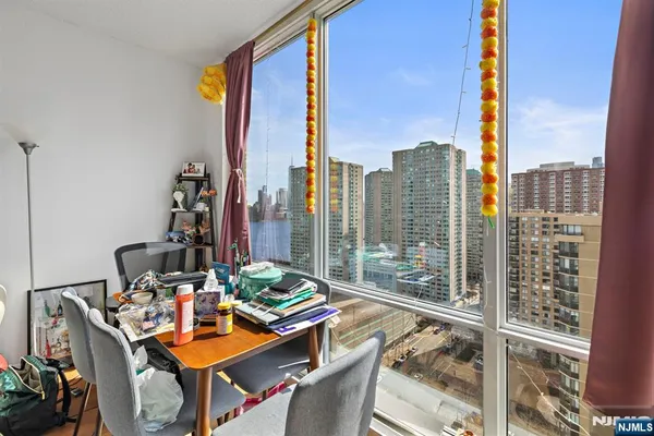 $750,000 | 20 Newport Parkway, Unit 2306, Jersey City, NJ 07310
