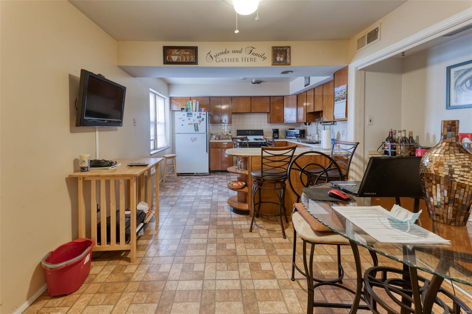 7249 Pasadena Boulevard Pasadena Hills, MO 63121 - Photo 5 of 23