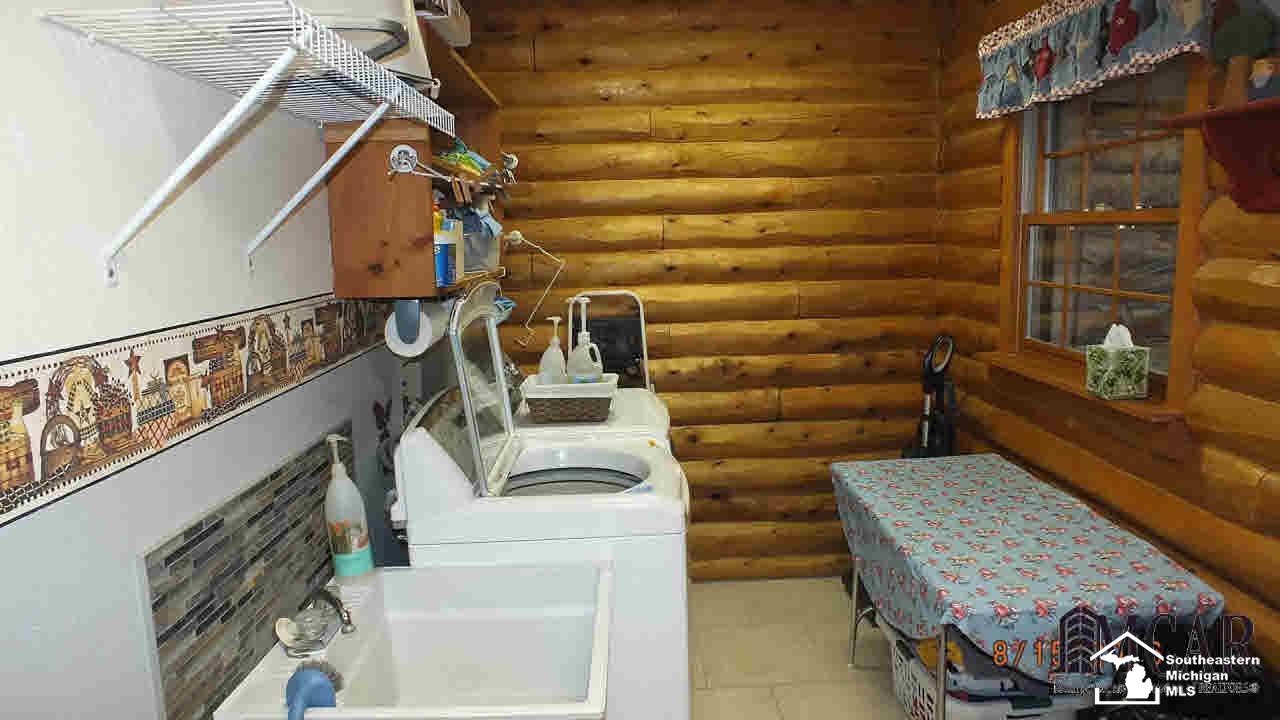 3615 Morocco Road Petersburg, MI 49270 - Photo 15 of 23 21204270-14.JPG