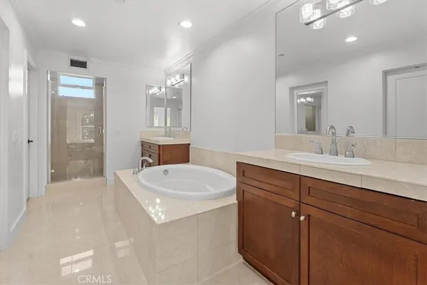 $2,300,000 | 5801 Kiyot Way, Unit 7, Playa Vista, CA 90094
