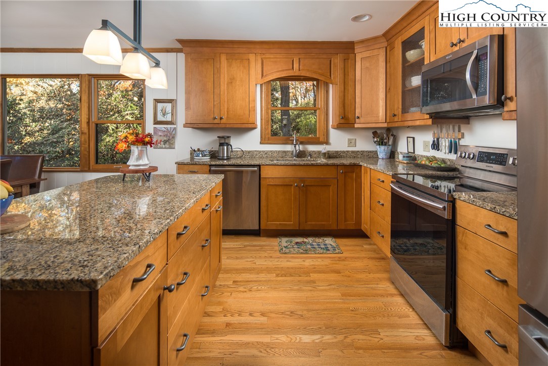 131 Park View Circle Boone, NC 28607 - Photo 10 of 43 Gallery Image 10